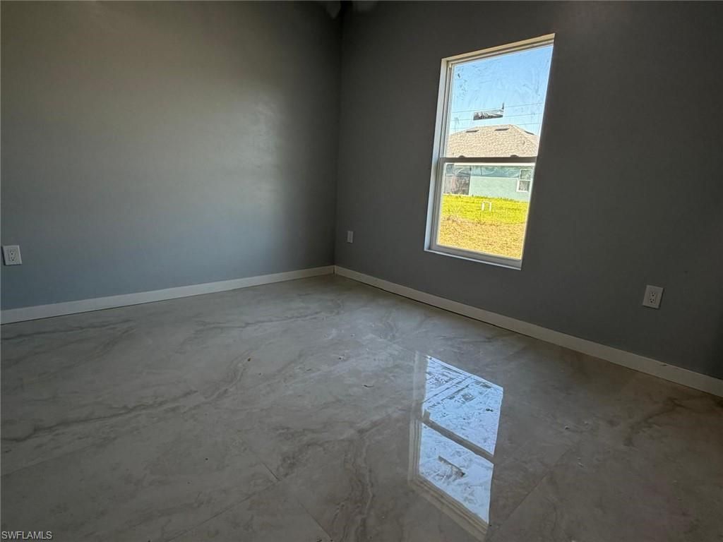484 Westdale Ave, Lehigh Acres, FL 33972 Photo