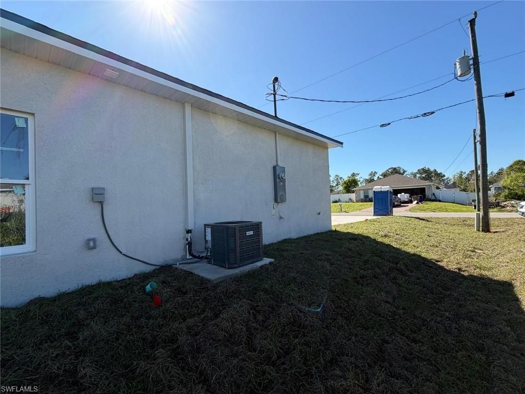 484 Westdale Ave, Lehigh Acres, FL 33972 Photo