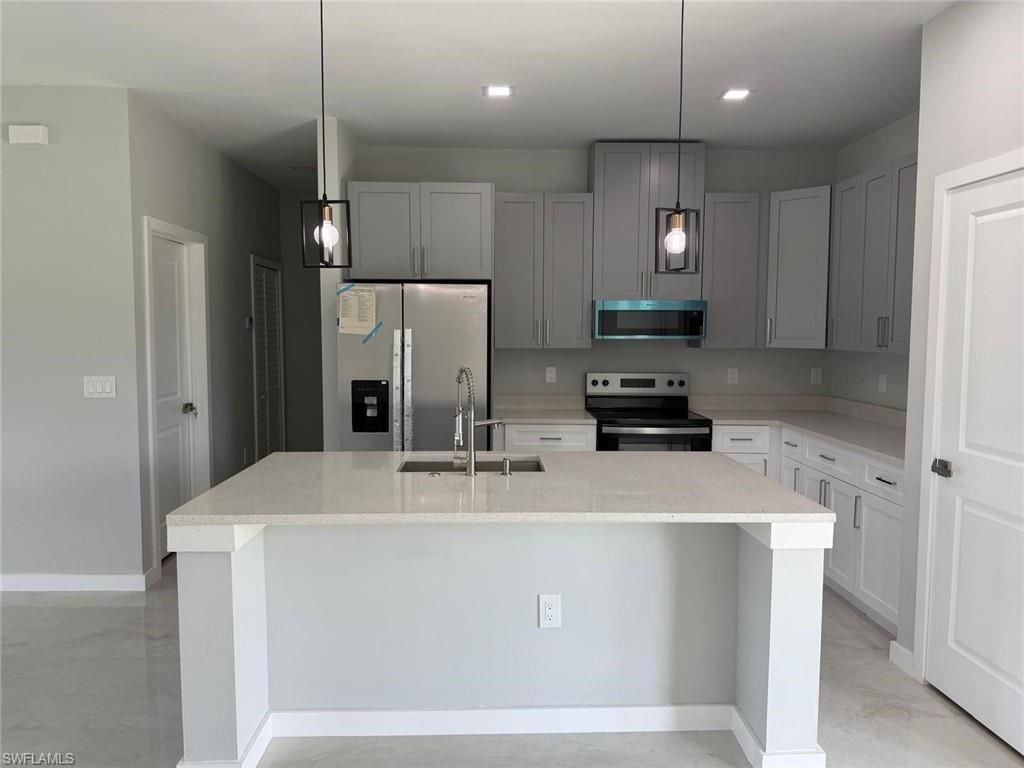 484 Westdale Ave, Lehigh Acres, FL 33972 Photo
