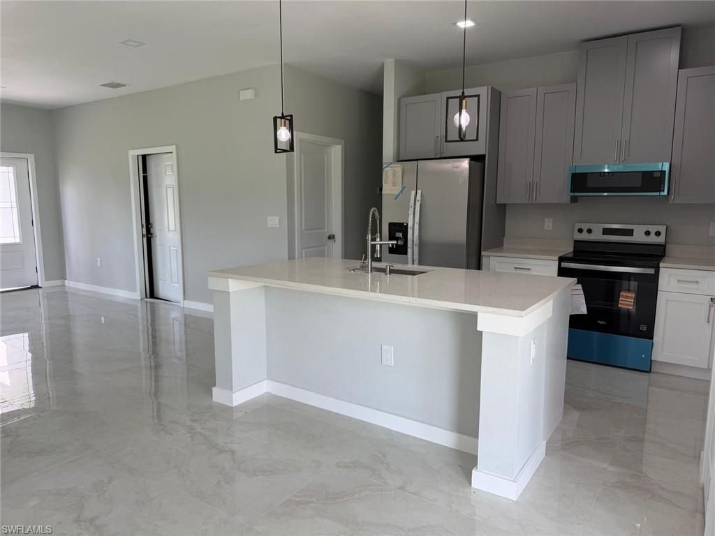 484 Westdale Ave, Lehigh Acres, FL 33972 Photo