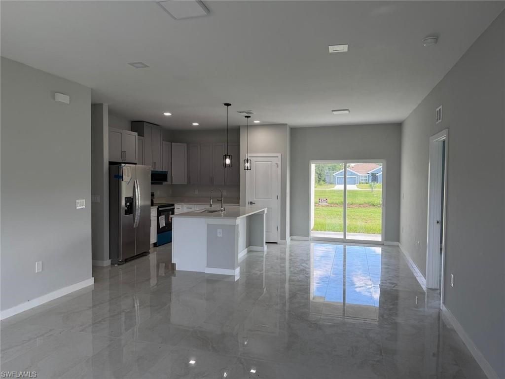 484 Westdale Ave, Lehigh Acres, FL 33972 Photo