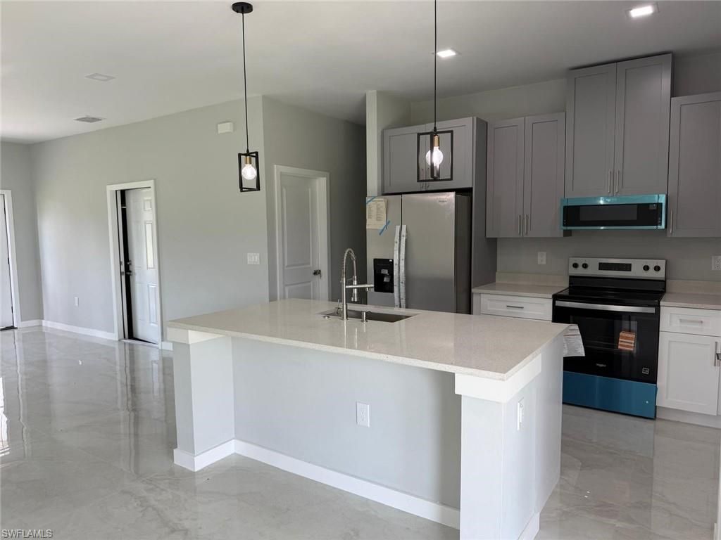 484 Westdale Ave, Lehigh Acres, FL 33972 Photo