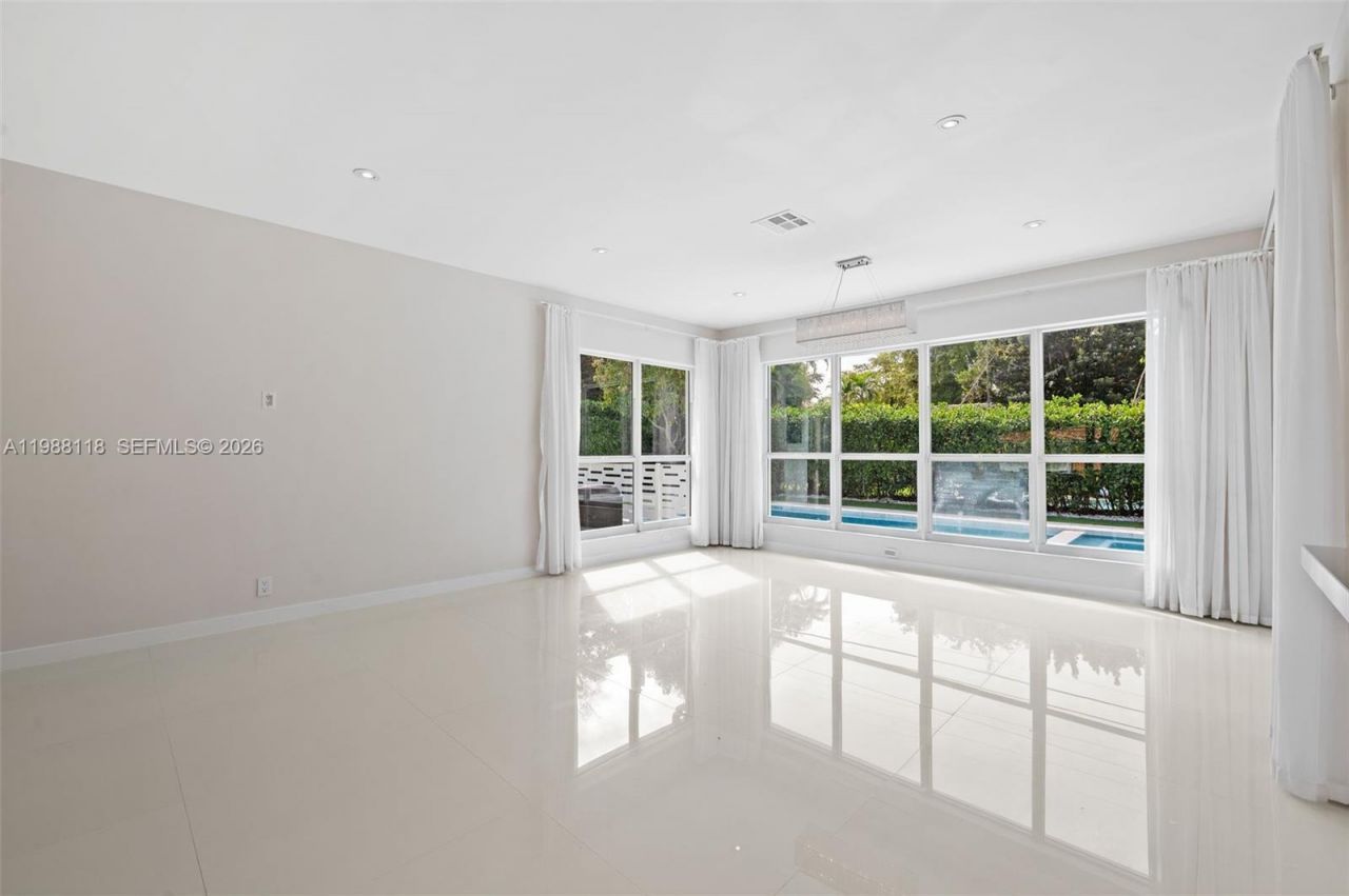 1530 Zuleta Ave, Coral Gables, FL 33146 Photo