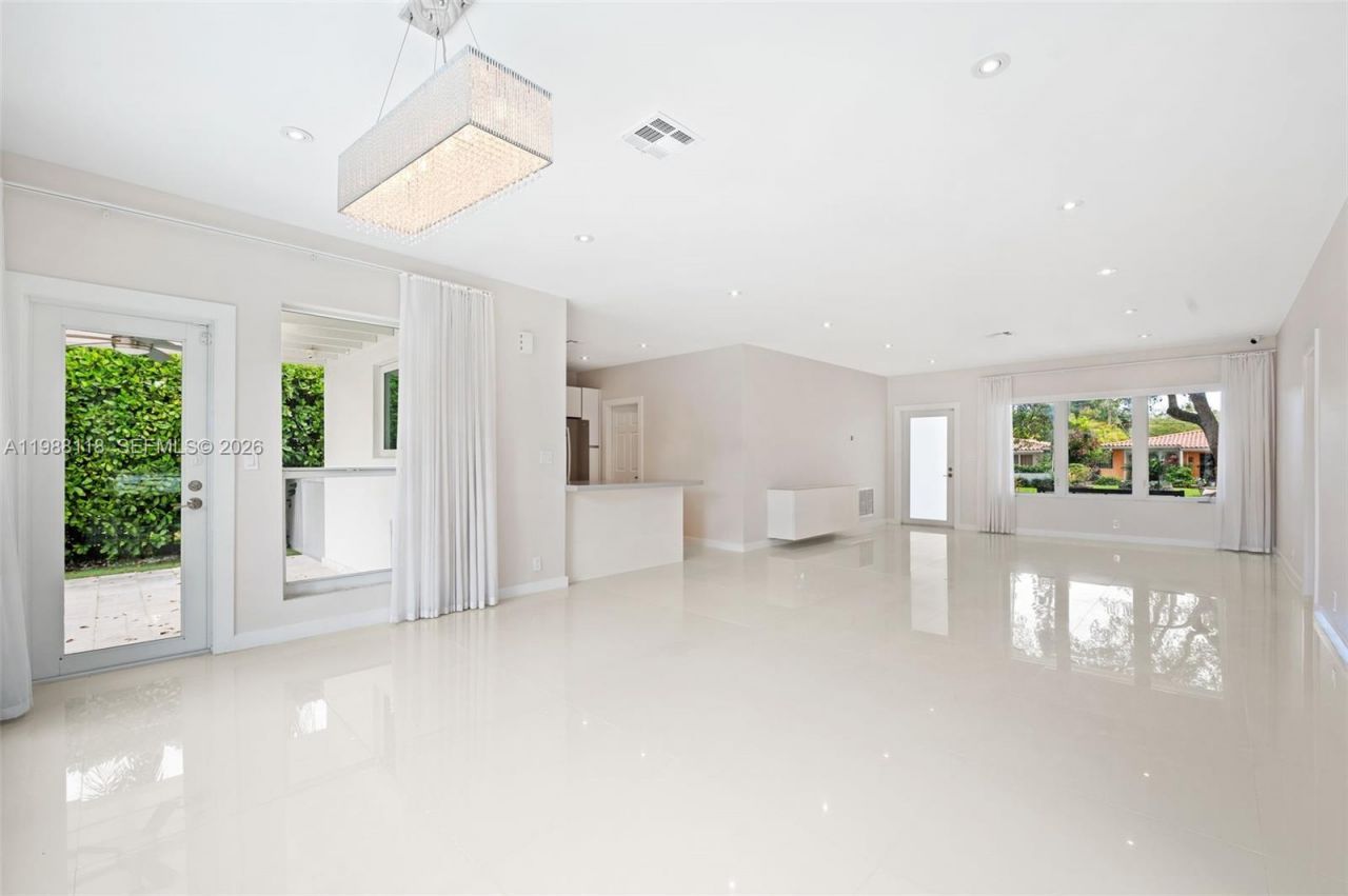 1530 Zuleta Ave, Coral Gables, FL 33146 Photo