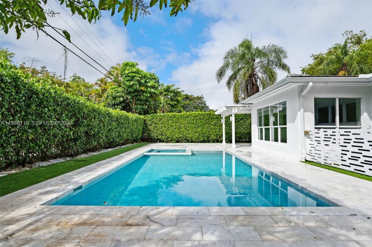 1530 Zuleta Ave, Coral Gables, FL 33146 Photo