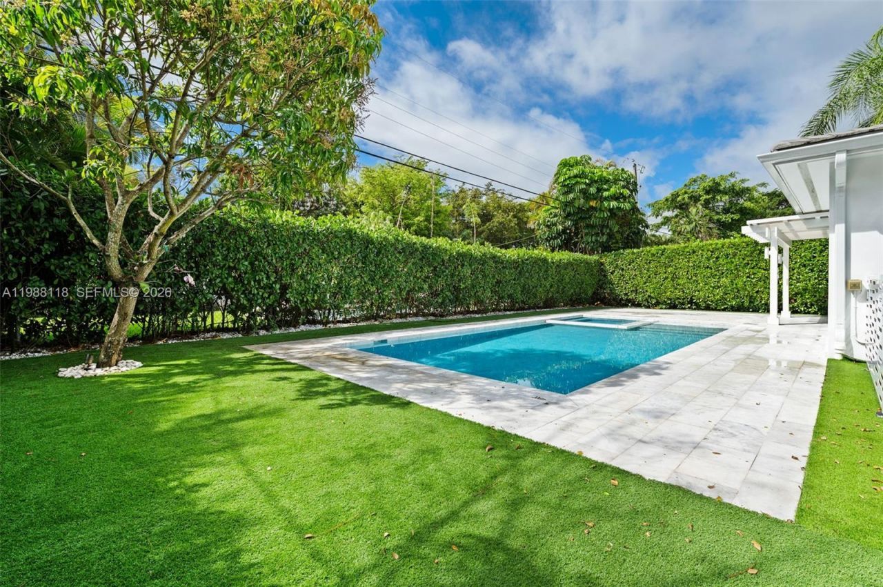 1530 Zuleta Ave, Coral Gables, FL 33146 Photo