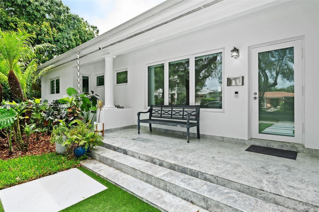 1530 Zuleta Ave, Coral Gables, FL 33146 Photo