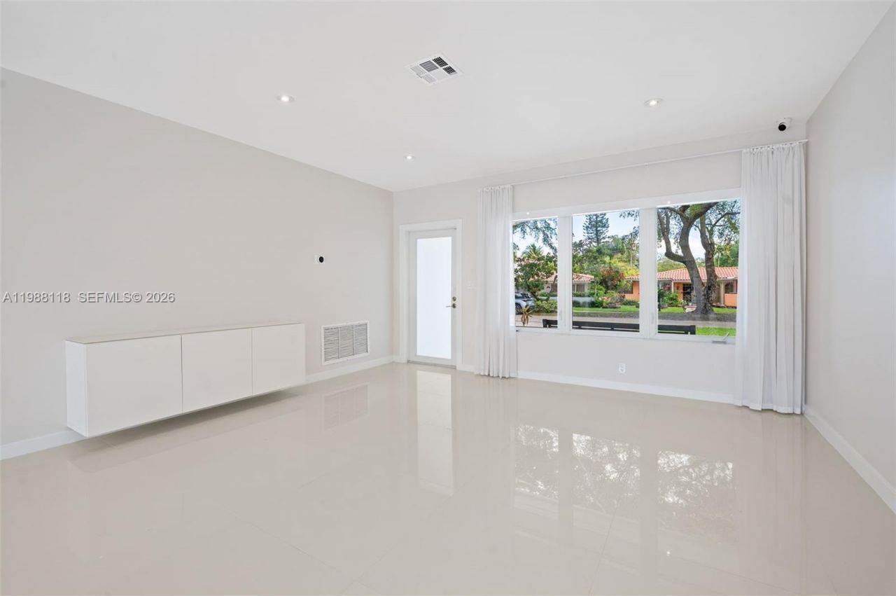 1530 Zuleta Ave, Coral Gables, FL 33146 Photo