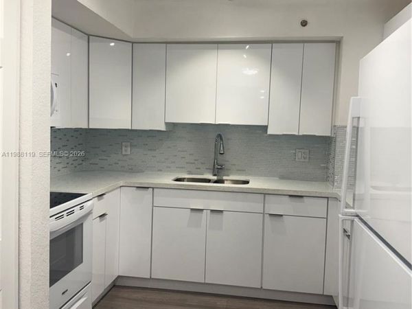 2120 W Flagler St , Unit 203, Miami, FL 33135