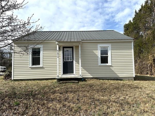 6670 Walnut Cove Road, Walkertown, NC 27051