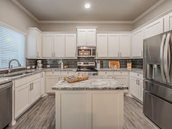 1201 Summerset Lane, Burleson, TX 76028