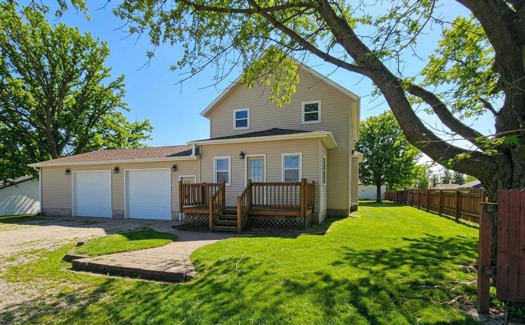 101 2nd Avenue, Webb, IA 51366 Main Photo