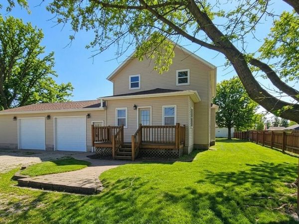 101 2nd Avenue , Webb, IA 51366