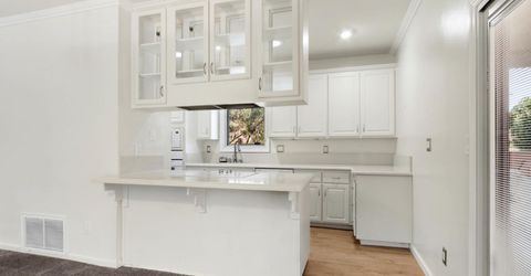 5902 Oak Ave, Carmichael, CA 95608 Photo