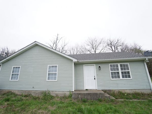 122 Oakdale St, Shelbyville, TN 37160