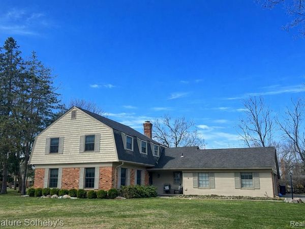 4576 Wagon Wheel Drive, Bloomfield Twp, MI 48301