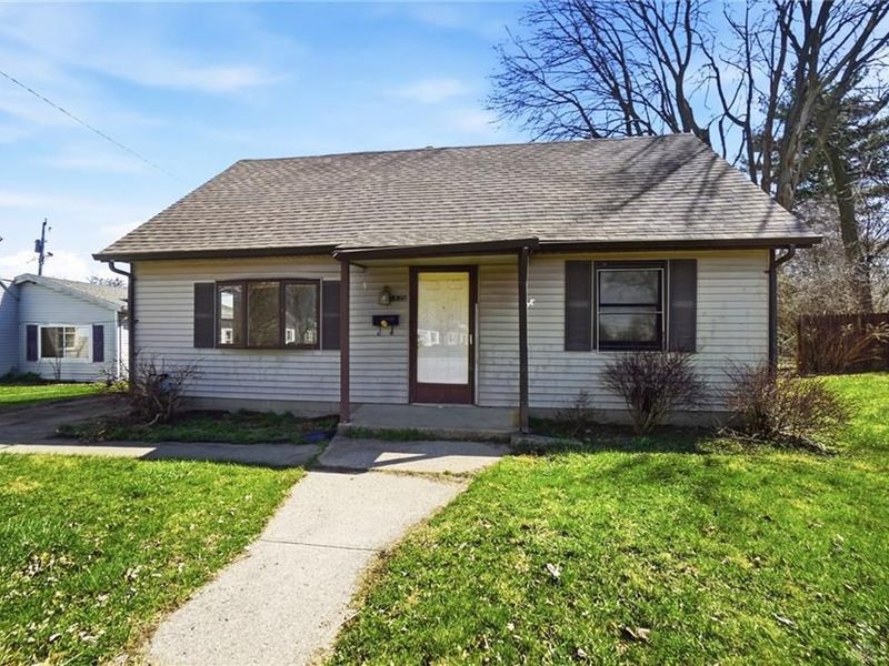 1835 S Sweetbriar Lane, Springfield, OH 45505 Photo 5