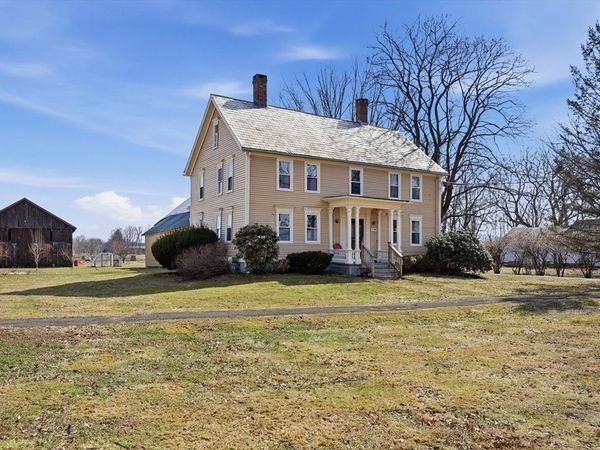 128 West St, Hadley, MA 01035