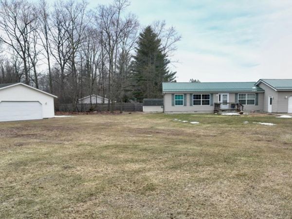 2019 Sequoia Court, Lake Isabella, MI 48893