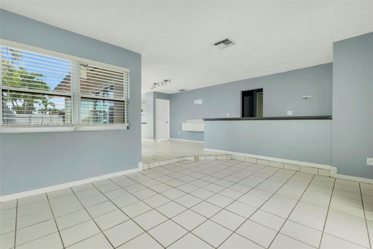 10532 SW 21st Ln, Miami, FL 33165 Photo