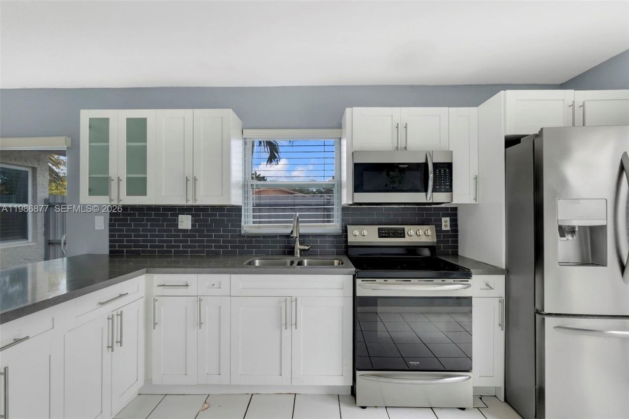 10532 SW 21st Ln, Miami, FL 33165 Photo