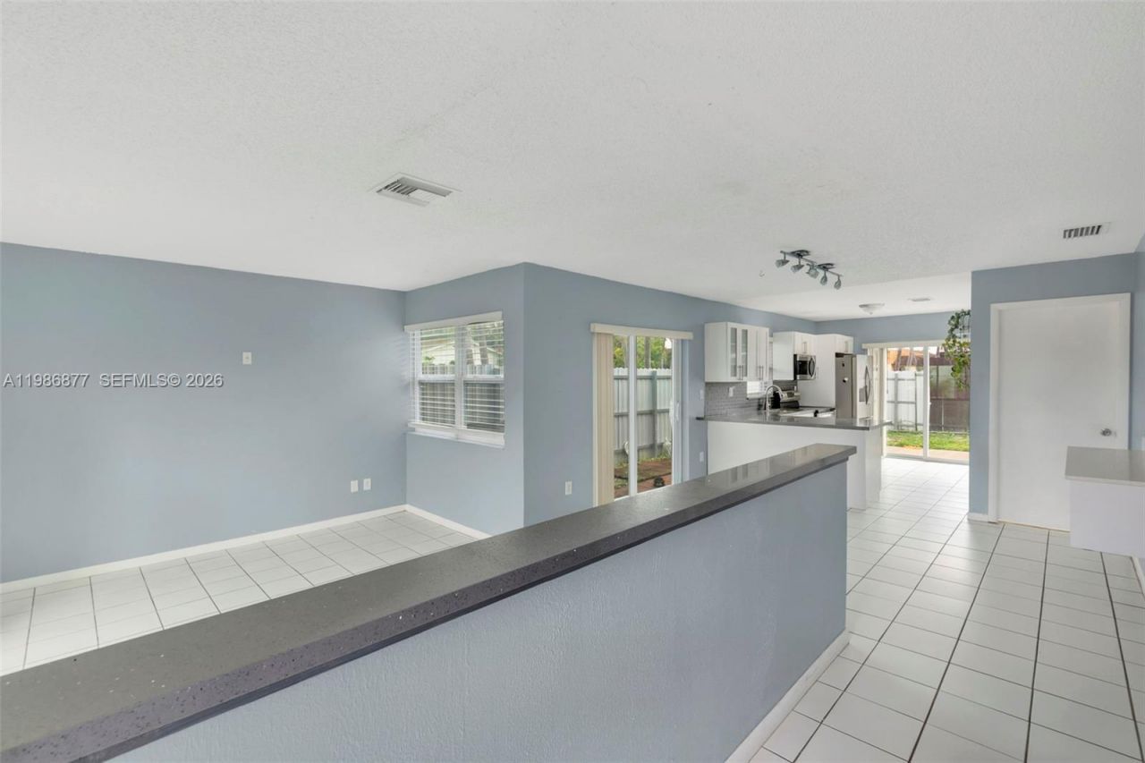 10532 SW 21st Ln, Miami, FL 33165 Photo