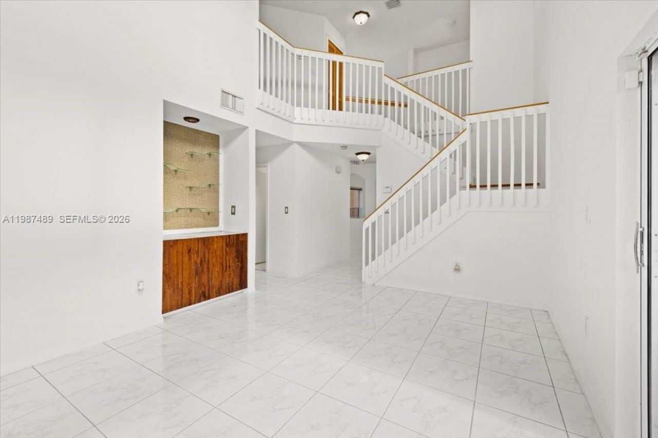 1041 NW 189th Ave, Pembroke Pines, FL 33029 Photo