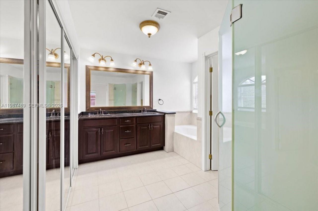 1041 NW 189th Ave, Pembroke Pines, FL 33029 Photo