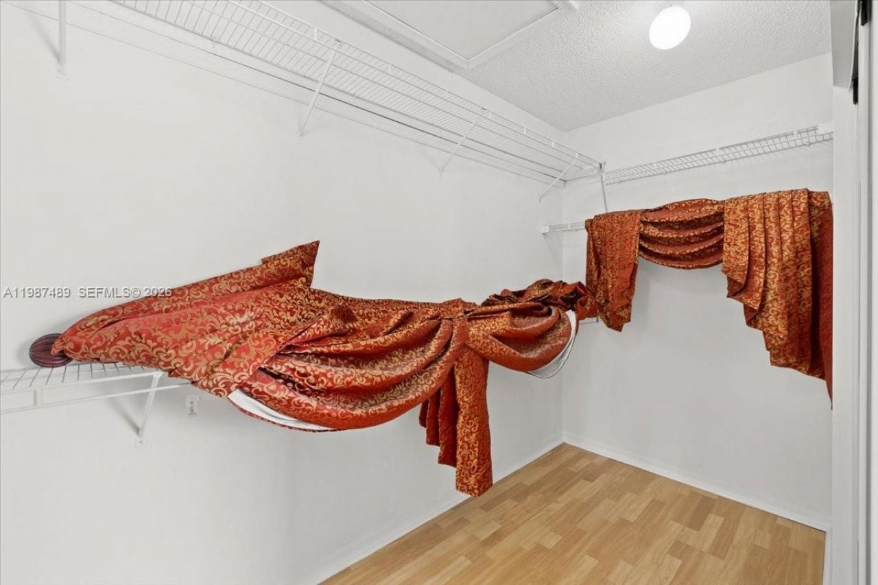 1041 NW 189th Ave, Pembroke Pines, FL 33029 Photo