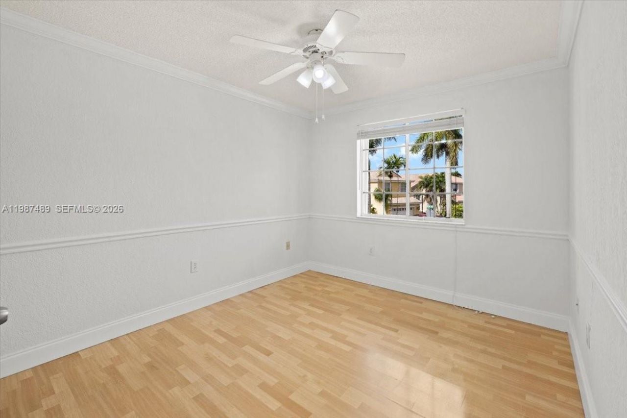 1041 NW 189th Ave, Pembroke Pines, FL 33029 Photo