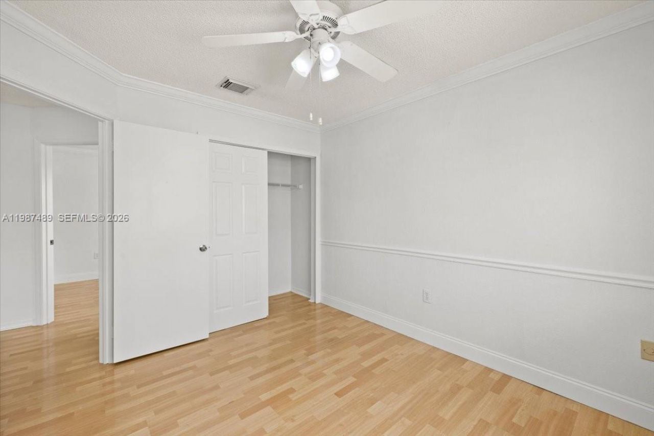 1041 NW 189th Ave, Pembroke Pines, FL 33029 Photo