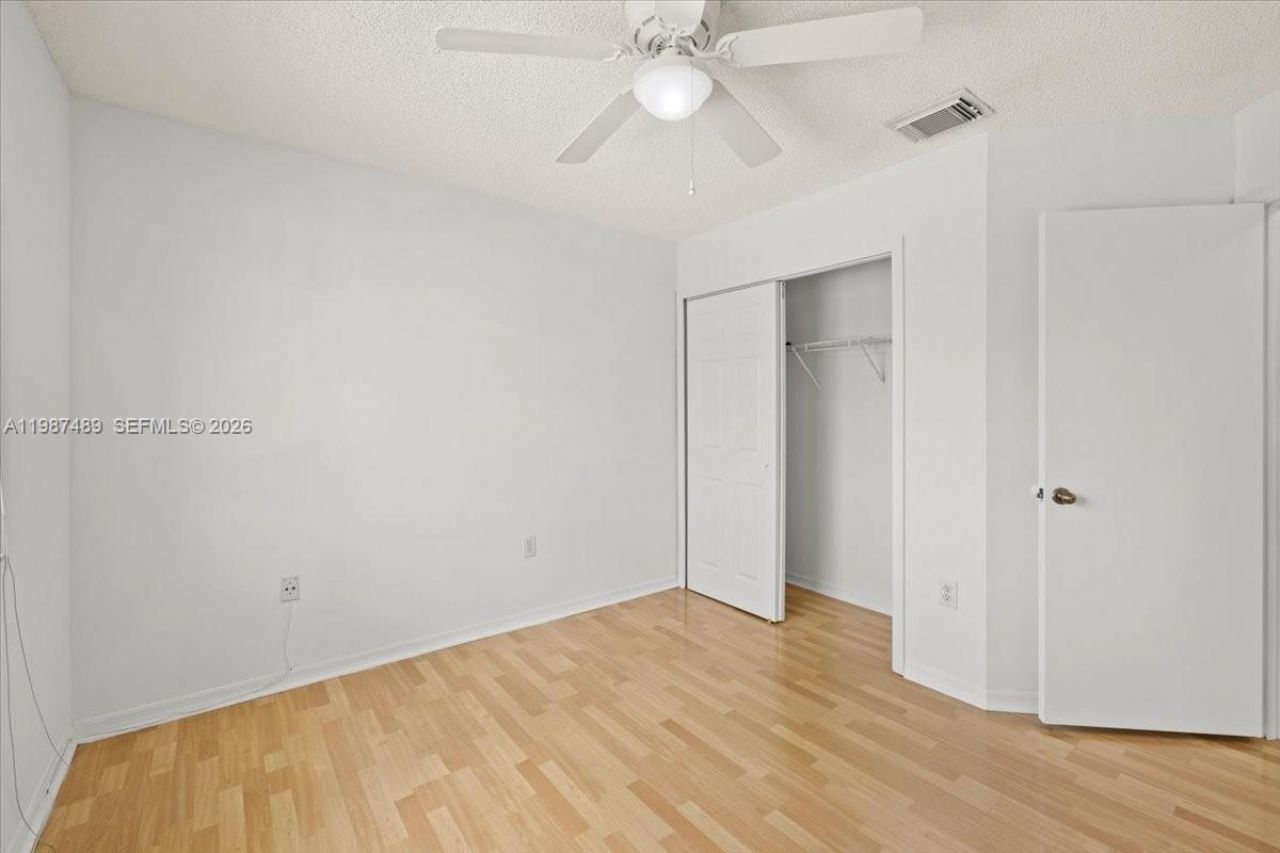 1041 NW 189th Ave, Pembroke Pines, FL 33029 Photo