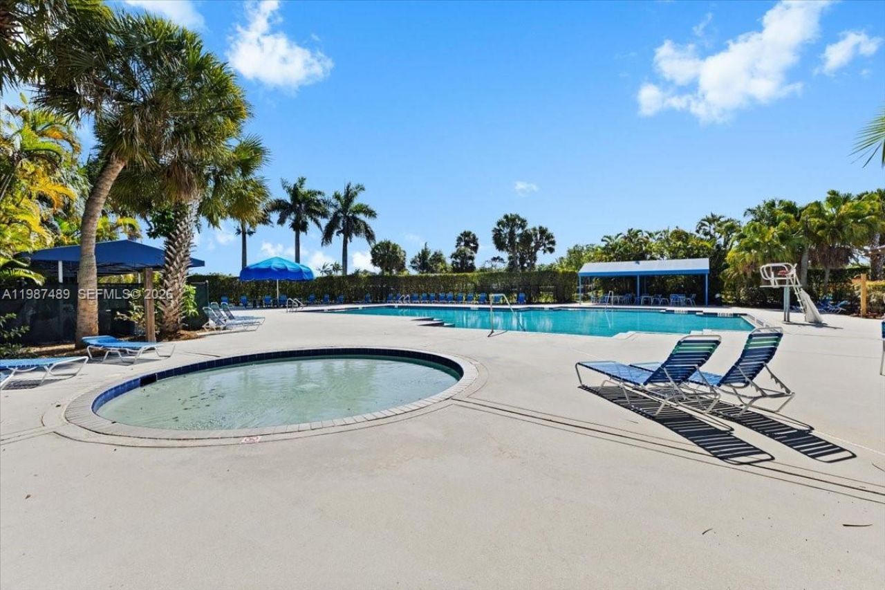 1041 NW 189th Ave , Pembroke Pines, FL 33029 Photo