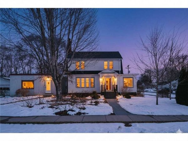 621 1st Avenue SE, Pine Island, MN 55963