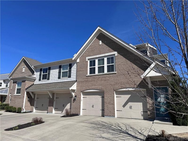 16 Old Pond Road, Springboro, OH 45066 Photo 1