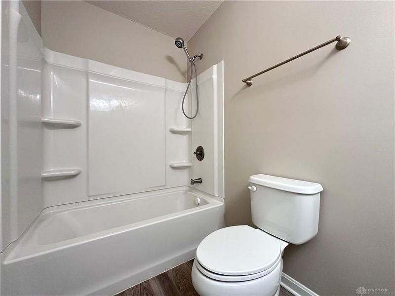 16 Old Pond Road, Springboro, OH 45066 Photo 8