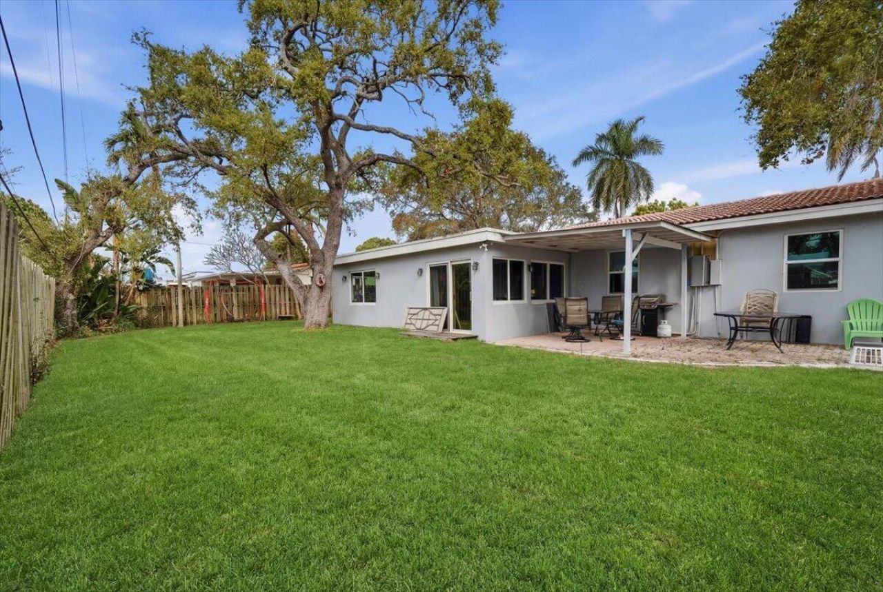 330 SE 6th Street, Pompano Beach, FL 33060 Photo