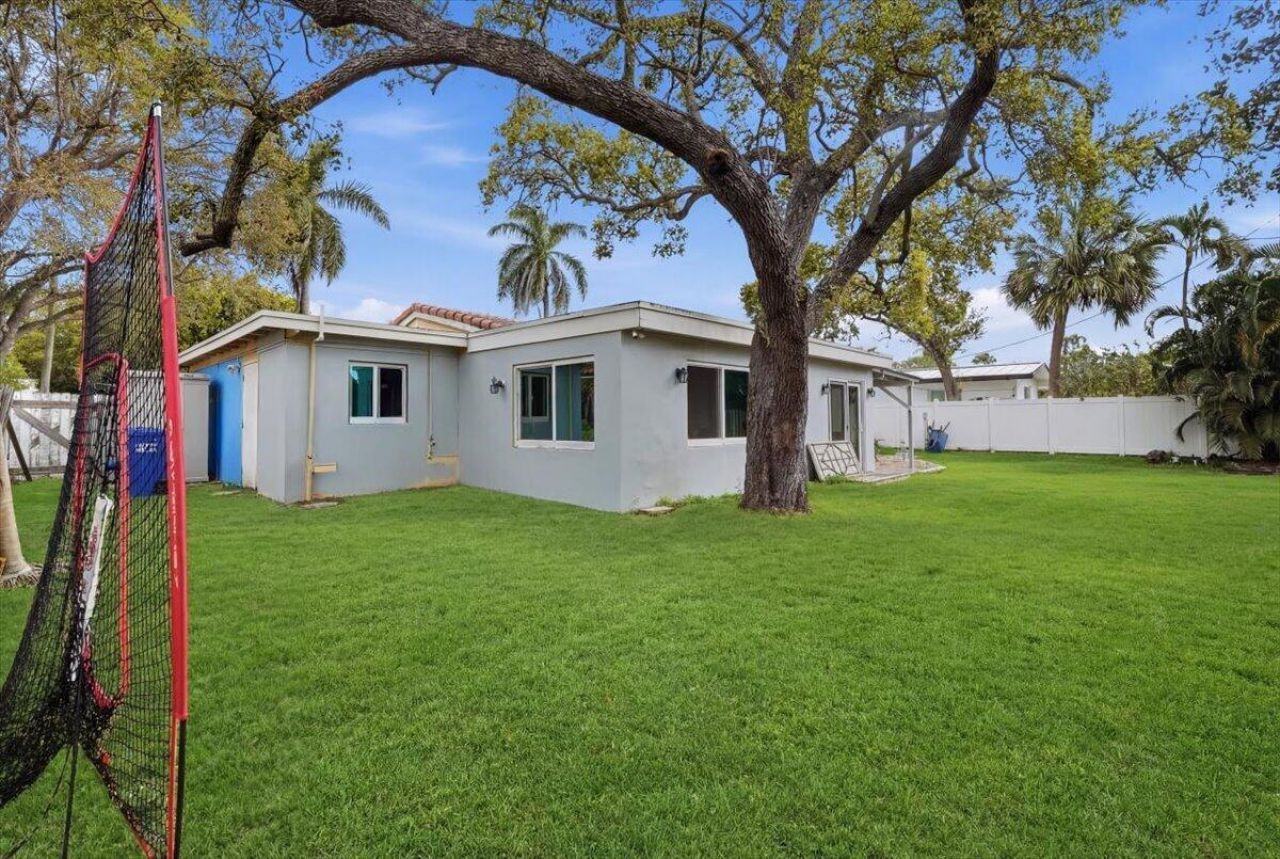 330 SE 6th Street, Pompano Beach, FL 33060 Photo