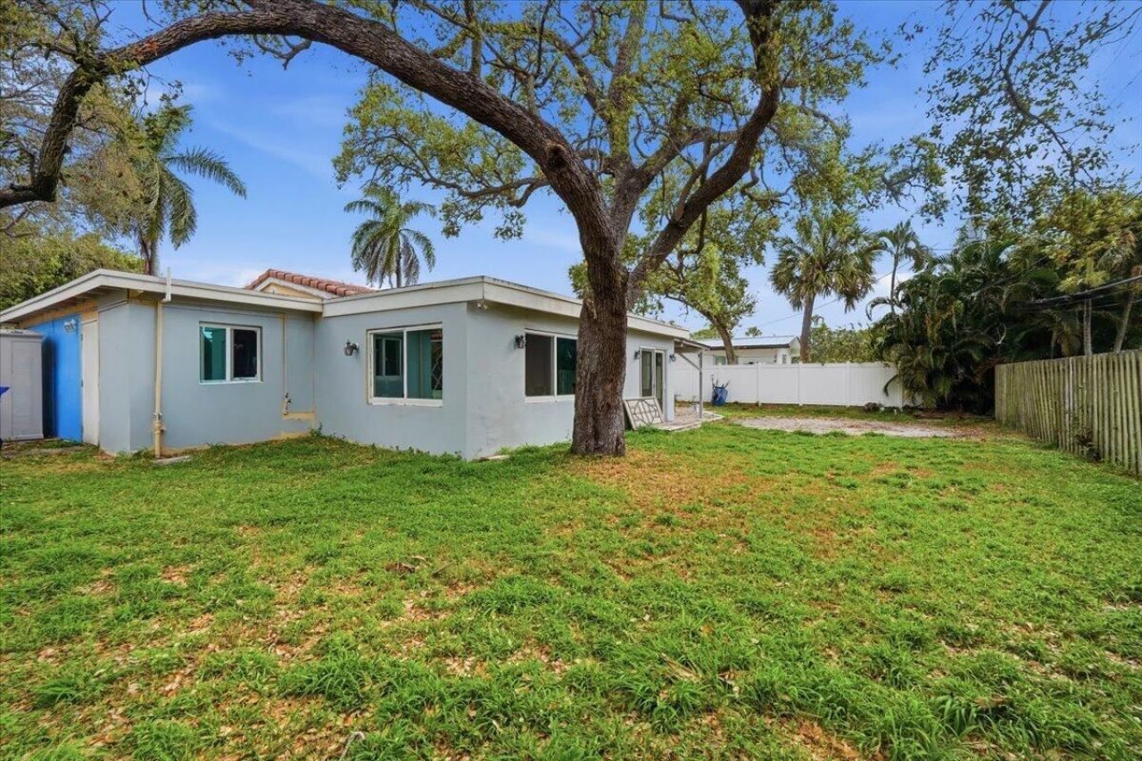 330 SE 6th Street, Pompano Beach, FL 33060 Photo