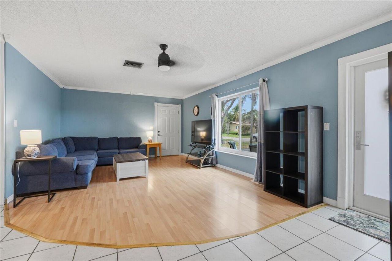 330 SE 6th Street, Pompano Beach, FL 33060 Photo