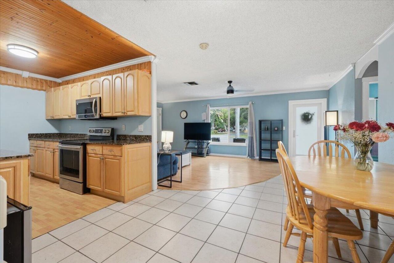 330 SE 6th Street, Pompano Beach, FL 33060 Photo