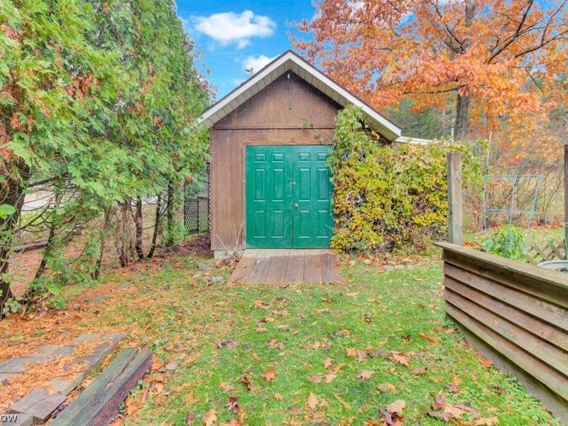 7 Choctaw Trail, Malvern, OH 44644 Photo 29