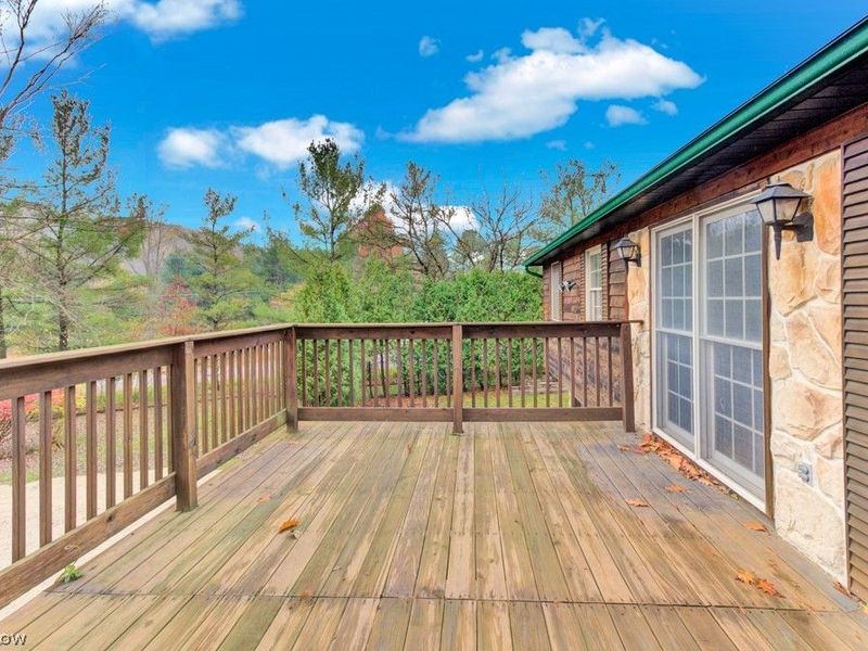 7 Choctaw Trail, Malvern, OH 44644 Photo 4