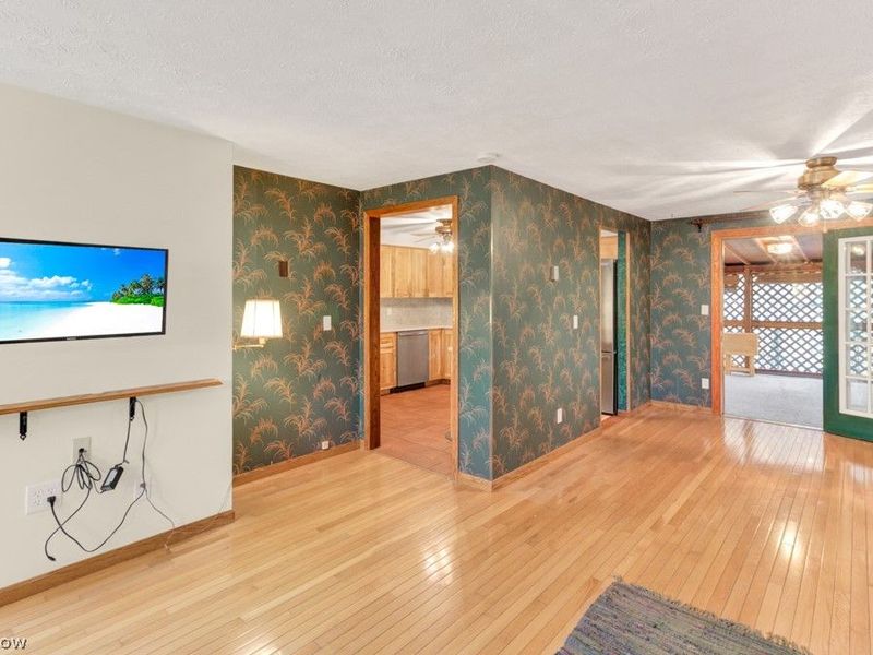 7 Choctaw Trail, Malvern, OH 44644 Photo 6