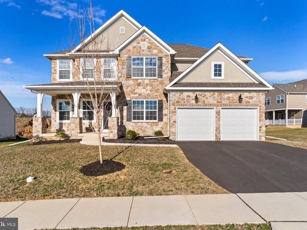 32 PAMELA DRIVE , MECHANICSBURG, PA 17050