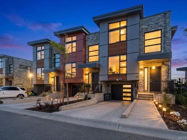 4253 Dieppe Rd, Unit 26, Saanich, BC V8X 2N2