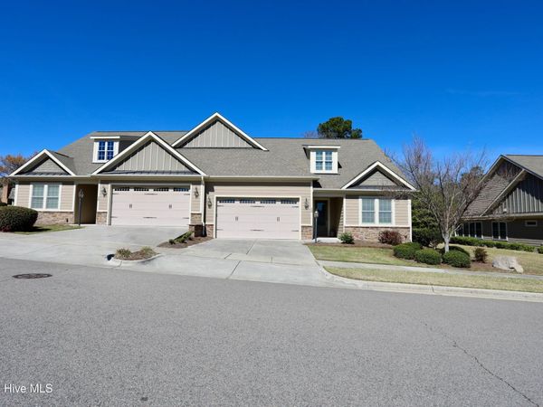 20 Shadow Creek Court, Pinehurst, NC 28374