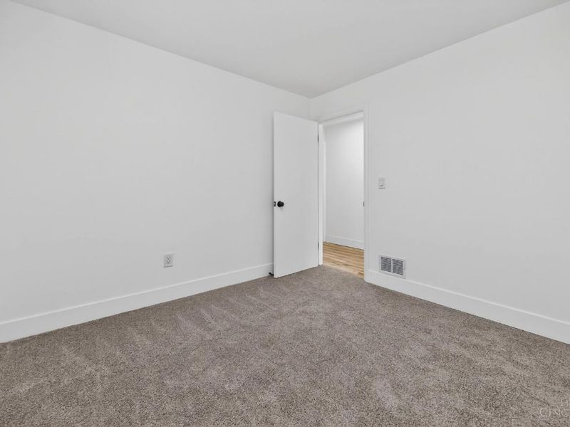 10055 Ronnie Road, Woodlawn, OH 45215 Photo 37