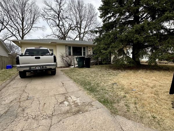 322 N SIERRA Drive, COUNCIL BLUFFS, IA 51503