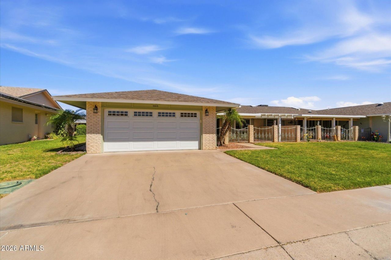 10616 W Roundelay Circle, Sun City, AZ 85351 Main Photo